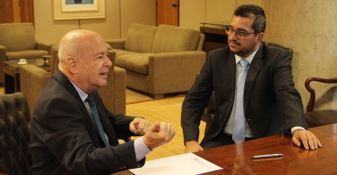 O secretário de Estado da Cultura, Angelo Oswaldo (à esq.), com o presidente Cláudio Terrão (Foto: Karina Camargos Coutinho)